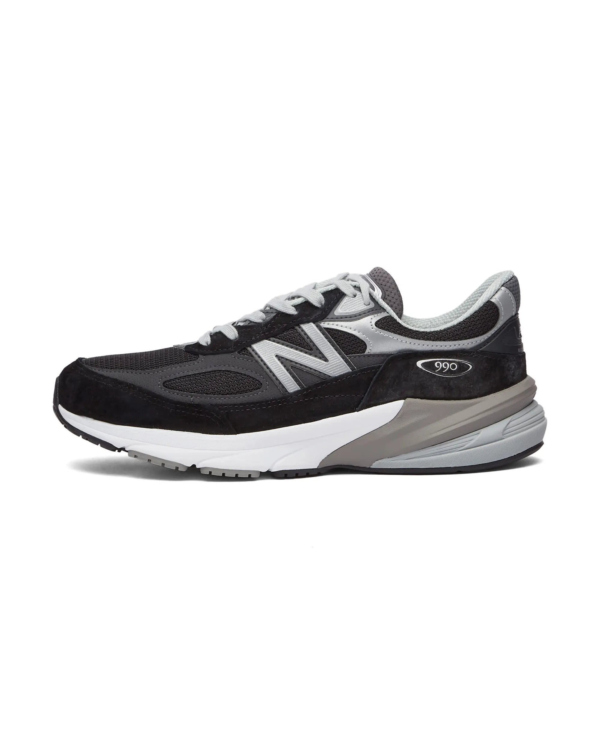 990v6 - Black / White