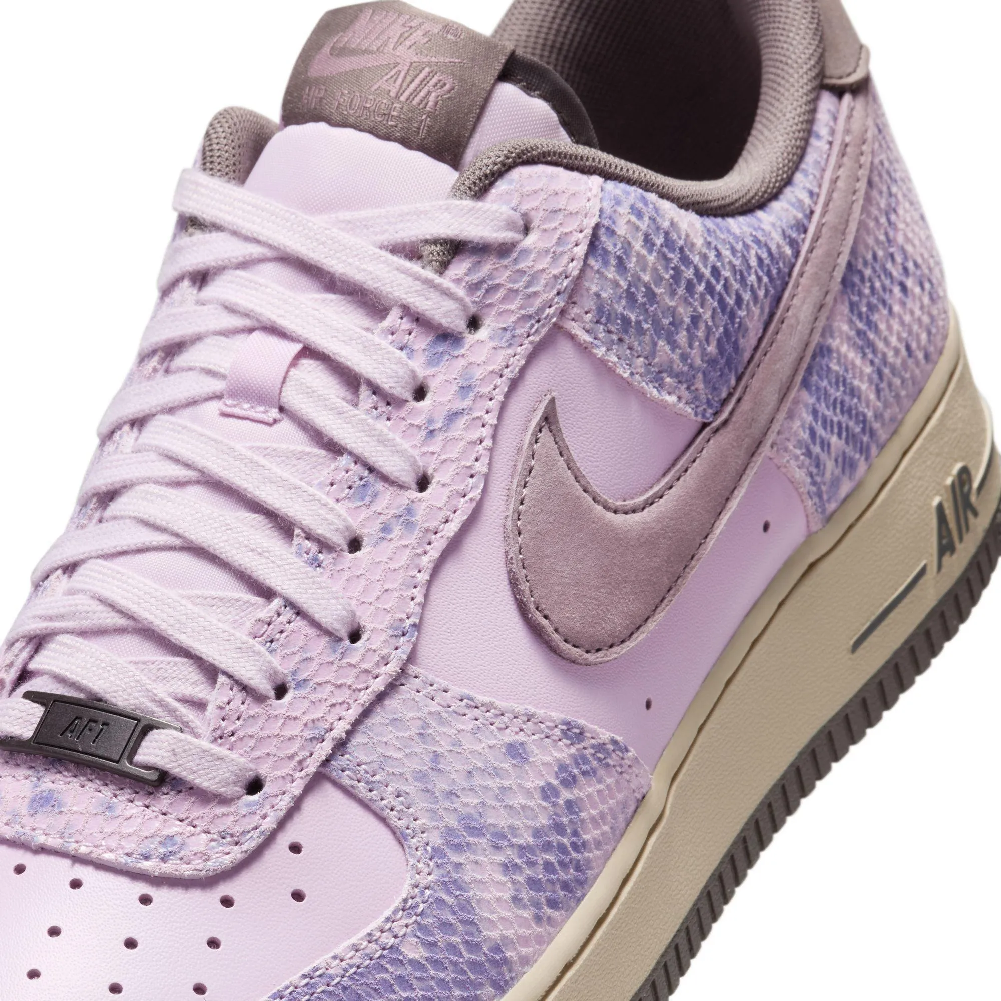 Nike Air Force 1 '07 LV8 Doll/Taupe Grey-Sanddrift-Cave Stone