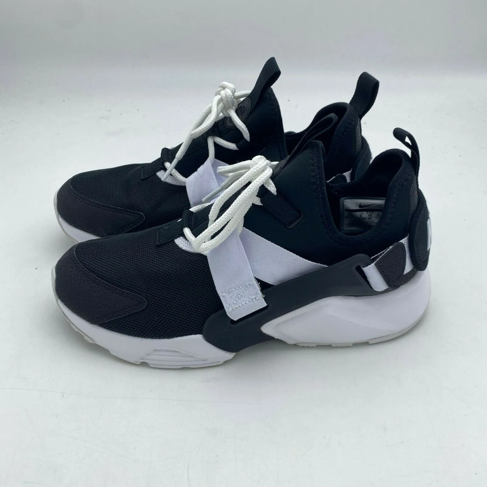 Nike Air Huarache City Low Black White Sneakers Women's Size 8.5