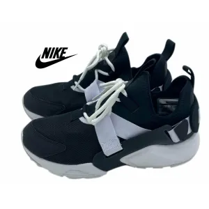 Nike Air Huarache City Low Black White Sneakers Women's Size 8.5